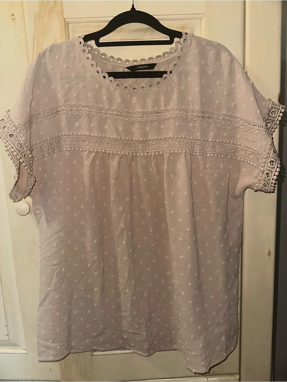 Dokotoo Womens M Khaki Beige Swiss Dot Crochet Lace Button Back Babydoll Top